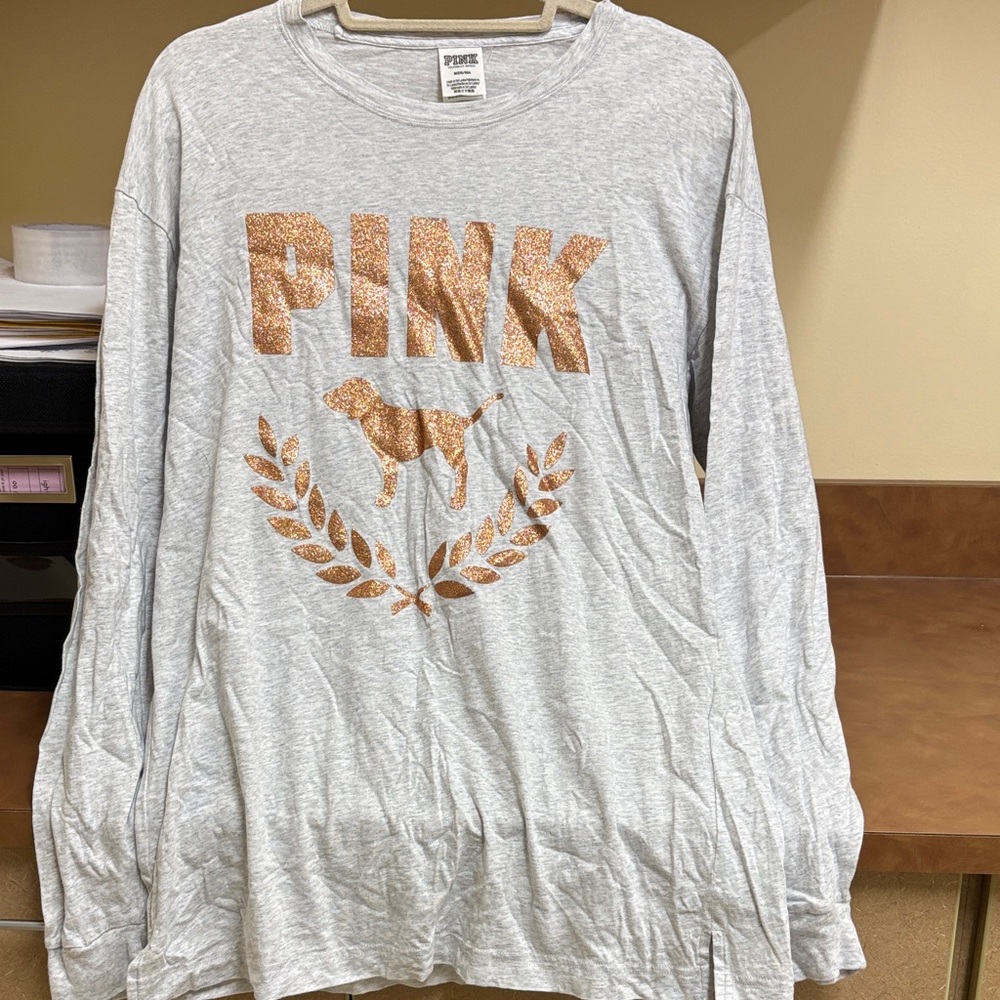 PINK Victoria’s Secret Gray Long Sleeve Tee Rose Gold Logo Women’s Medium
